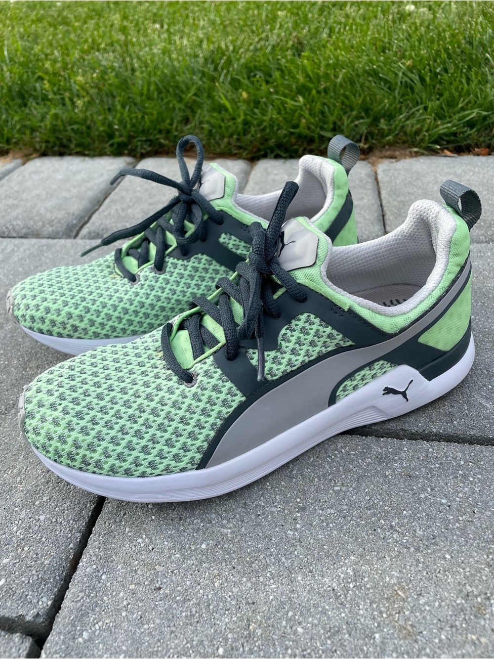 Women’s Puma Mint Green and Gray Knit Training Sneakers 6 1/2 ✨BRAND NEW✨